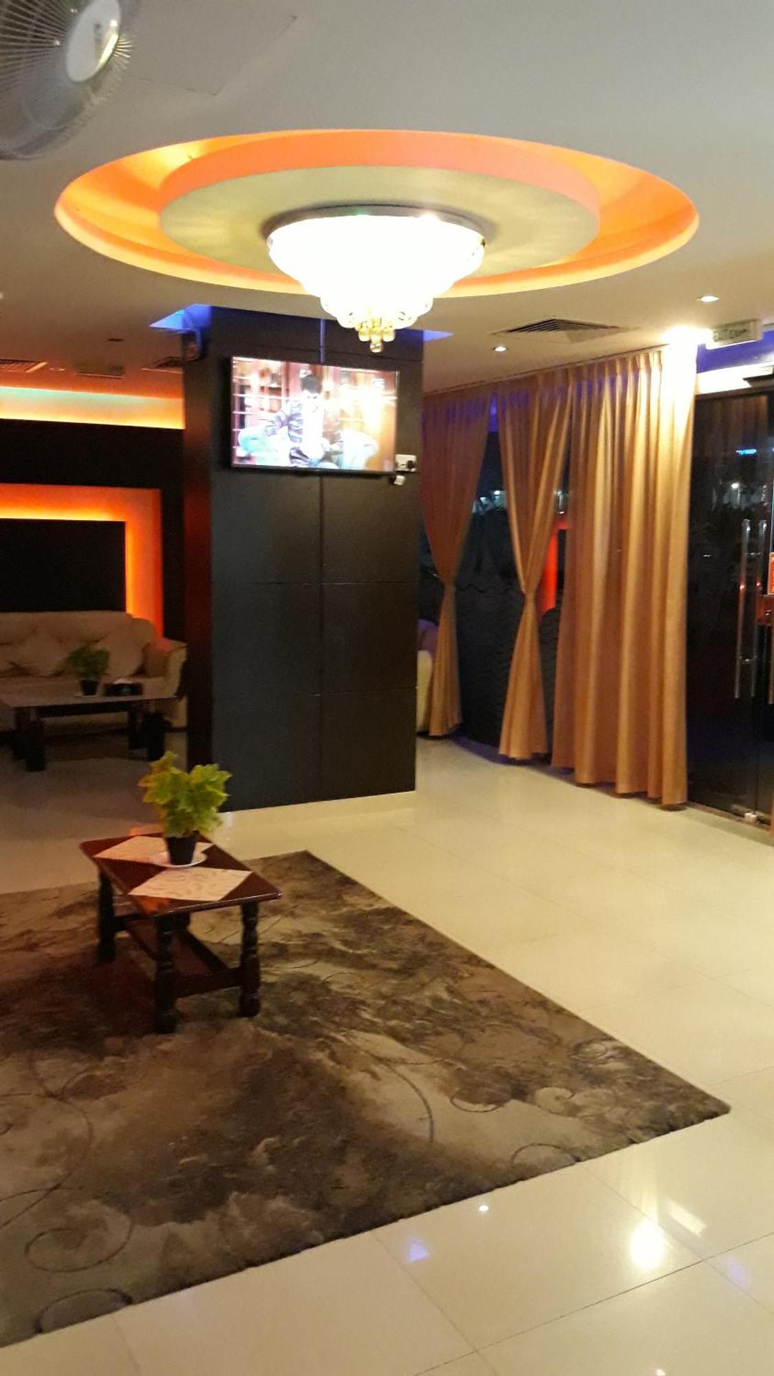 Savoy Grand Hotel Apartments Muscat Exterior photo